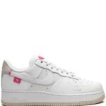 Nike
Air Force 1 '07 LX "Pink Bling"