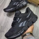 REEBOK ALL BLACK SHARK