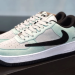 NIKE AIRFORCE TRAVIS 07