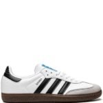 adidas
Samba
