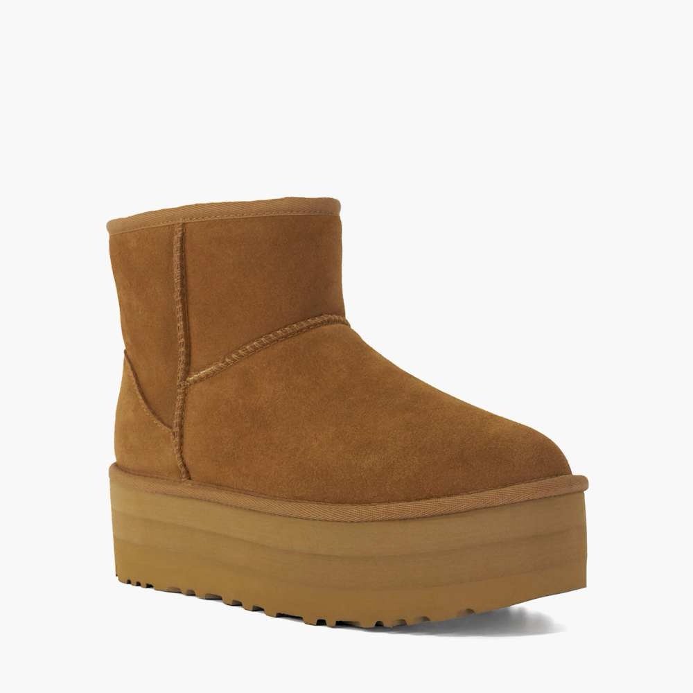 img_4197 UGG Suede Platform Boots - Figura 1