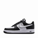 Nike Air Force 1'07 sneakers in black and white